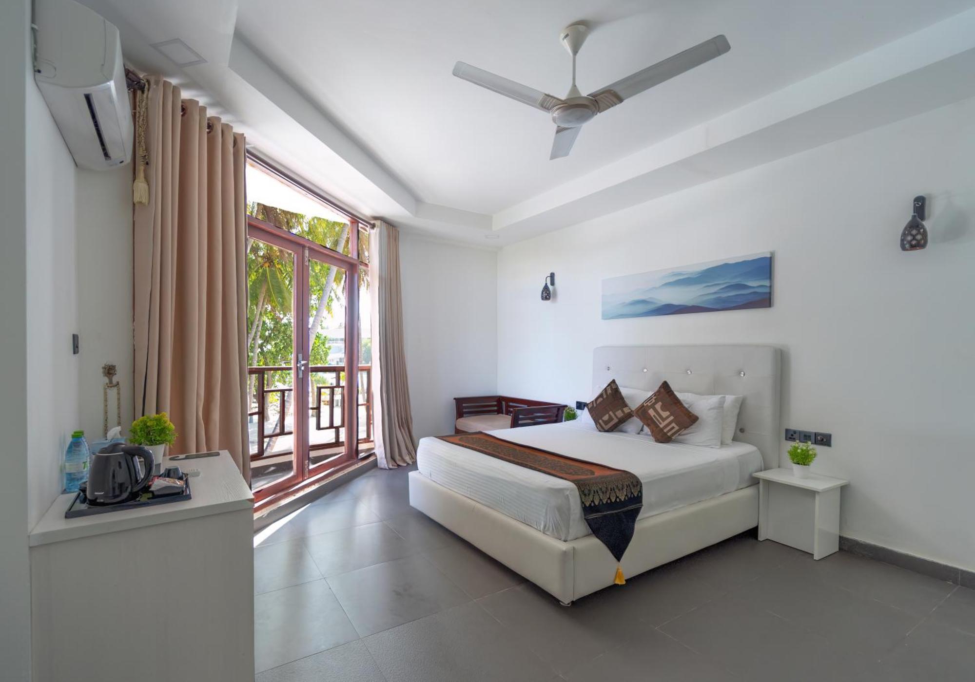 Silver Oasis Maldives Huraa Exteriör bild