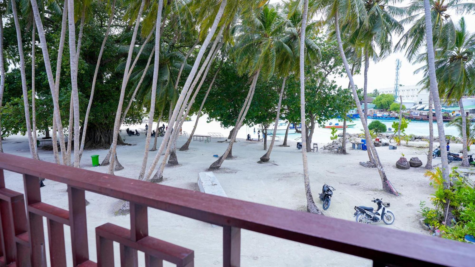 Silver Oasis Maldives Huraa Exteriör bild